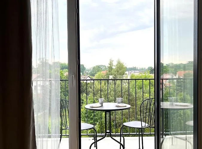 Zarembowicza 38 - Self Check-in 20h - Parking &lift