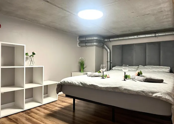 Zarembowicza 38 - Self Check-in 20h - Parking &lift Wrocław