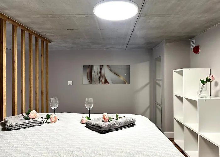 Zarembowicza 38 - Self Check-in 20h - Parking &lift *